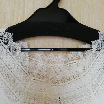 잉게보그 레이스 장식 화이트 7부 소매 상의