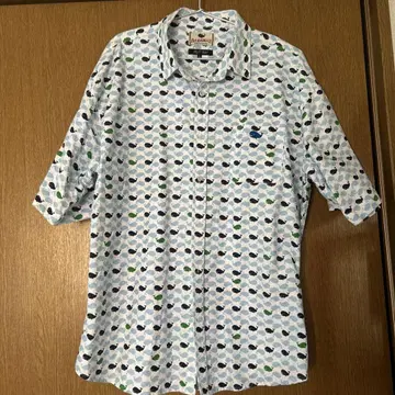 고래 패턴 반팔 셔츠