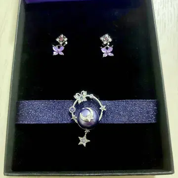 ANNA SUI 월성 모티브 귀걸이 세트