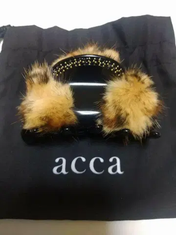 하자 있음 acca 퍼 달린 헤어 클립