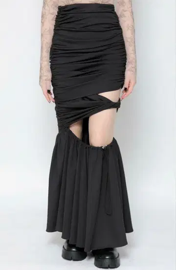 MELT THE LADY repeat mermaid skirt