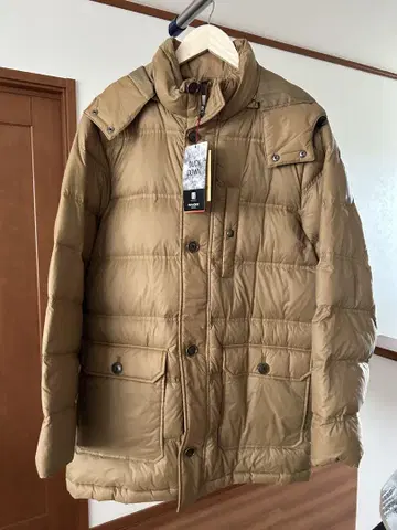인스파이어 새상품 다운 코트