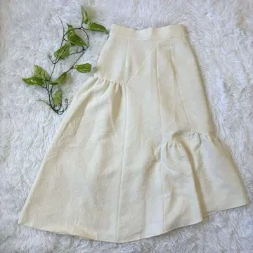 Maglie le cassetto 플레어 스커트 (S) 플랑드르 화이트