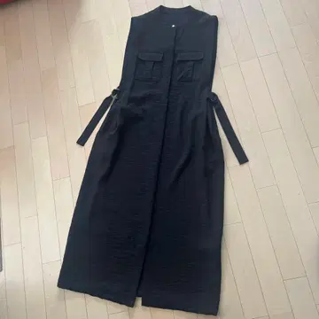 새상품급 아쿠타 슬리브리스 롱 베스트 원피스