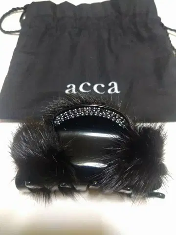 하자 있음 acca 블랙 퍼 헤어 클립