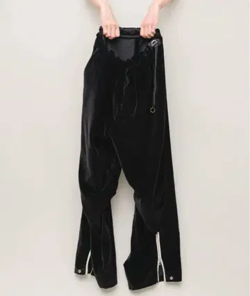 바벨 오브제 벨벳 새틴 트라우저