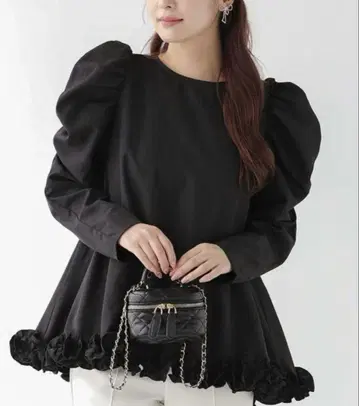 핏모어 fit more 밑단 프릴 개더 슬리브 블라우스 블랙