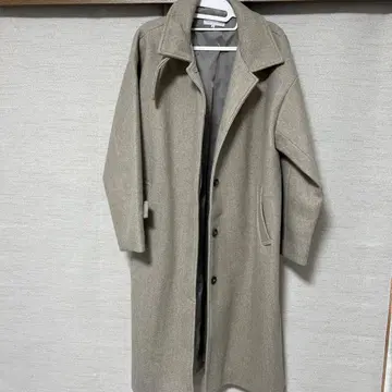 베이지 롱 코트