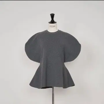 HEVE Arch Peplum knit charcoal