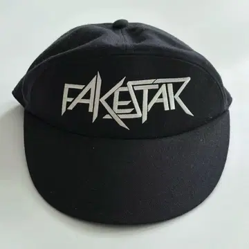 래드 뮤지션 x 블랙 드림 FAKESTAR 캡 키요하루