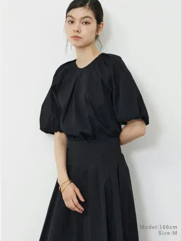 하이 스트레치 나일론 퍼프 슬리브 블라우스 플라스테