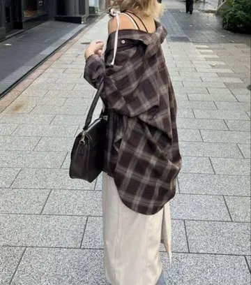 LARUTA 체크 무늬 셔츠 풀오버