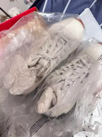 Converse 화이트 스니커즈