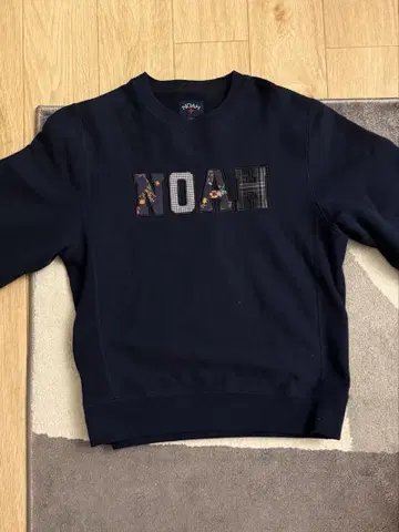 NOAH 네이비 맨투맨 XS
