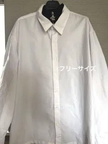 OY 지퍼 달린 화이트 셔츠 긴팔