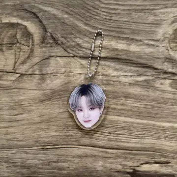 TREASURE 지훈 얼굴 아크릴 키링