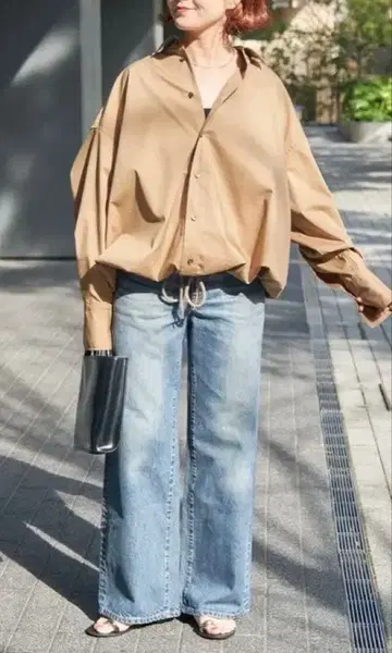 [ 가격 인하 세일 spick & span ] CO/PE 헴 개더 셔츠