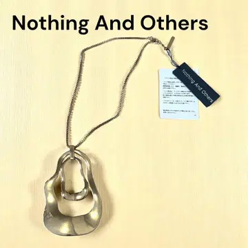 Nothing And Others 변형 모티브 목걸이 K14 코팅