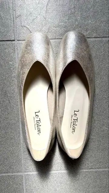 Le Talon 골드 발레 슈즈 24cm