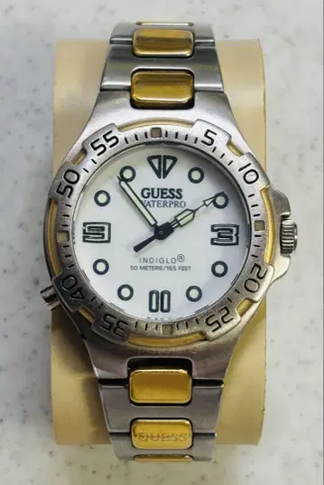 GUESS WATERPRO 손목시계 50미터 방수