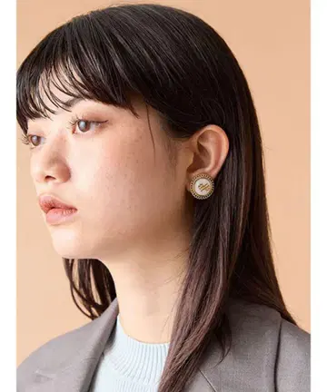릴리 브라운 빈티지 모티브 귀찌