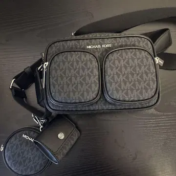 MICHAEL KORS 더블 포켓 숄더백