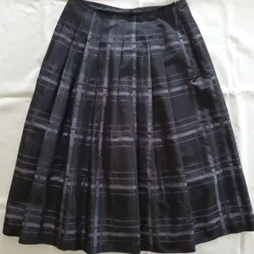 도쿄 스타일 BISTY 블랙과 그레이 체크 무늬 턱 스커트