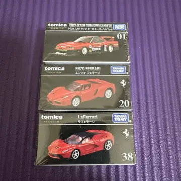 토미카 프리미엄 스카이라인 GT-R 엔초 페라리 라페라리