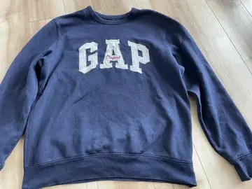 GAP 네이비 로고 자수 맨투맨