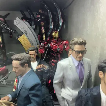 토이 사피엔스 한정판 핫토이즈 아이언맨 마크 3 레드 & 실버