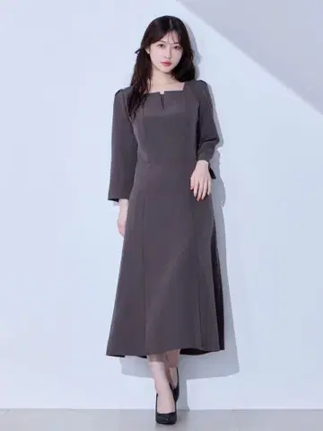 overE 7부 소매 스퀘어 넥 플레어 원피스 90 사이즈