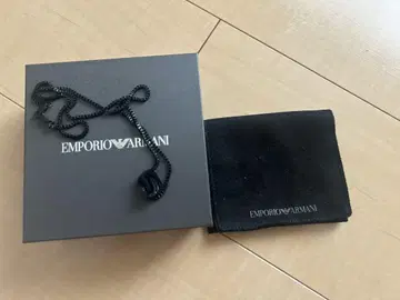 엠포리오 아르마니 목걸이