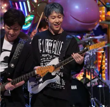 MIYAVI 착용 Y-3 텍스트 디자인 T셔츠 블랙