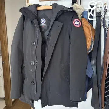 CANADA GOOSE 블랙 다운 자켓