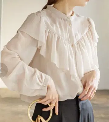Noble 노블 쉬폰 클래식 프릴 블라우스