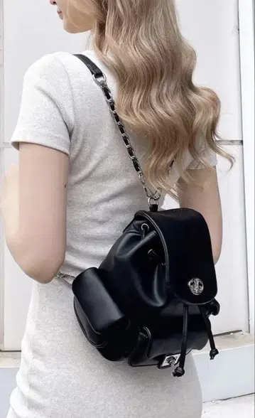 [ 새상품급 ] GYDA 포켓 디자인 미니 백팩