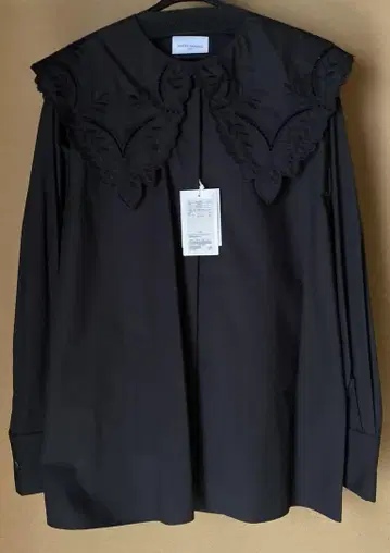 UNITED ARROWS 블랙 자수 옷깃 긴팔 셔츠