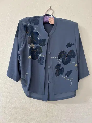 포도 잎 자수 오부 소매 셔츠