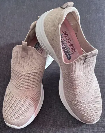 Skechers 에어 쿨드 메모리 폼
