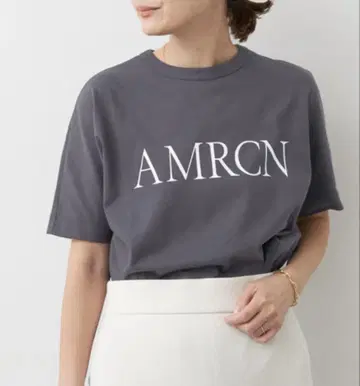 두 번째 클래스 구매 Americana 반팔 티셔츠