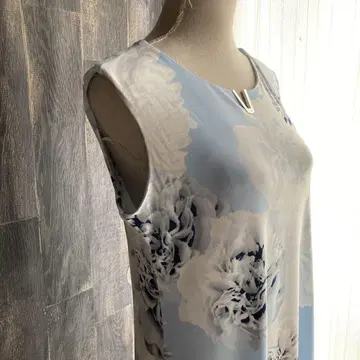 Calvin Klein 새상품급 원피스 미니 드레스 스트레치 소재 꽃무늬