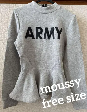 moussy 마우지 새상품급 페플럼형 하이넥 ARMY 맨투맨 상의