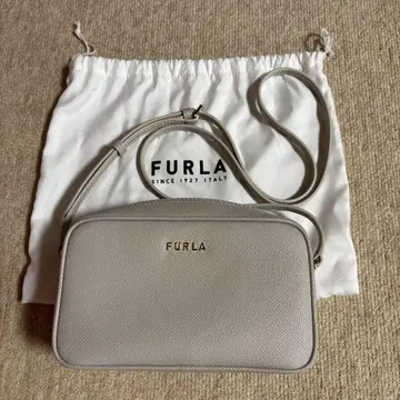 FURLA 그레이 숄더백 수납 가방 포함