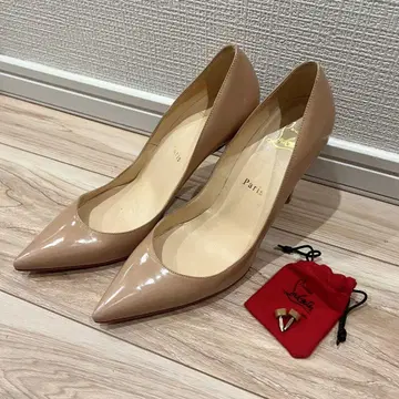 Christian Louboutin 베이지 하이힐