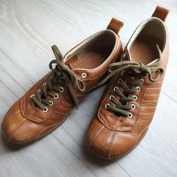 패트릭 스니커즈 24cm