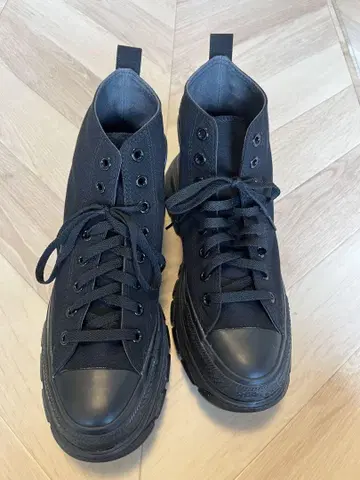 Converse 블랙 하이컷 스니커즈