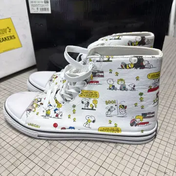 스누피 하이컷 스니커즈