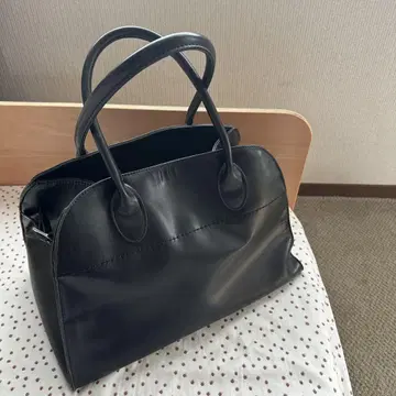 블랙 핸드백 합성 피혁