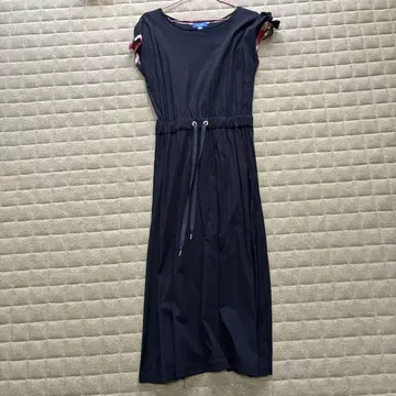 블루 레이블 크레스트브릿지 반팔 원피스 36
