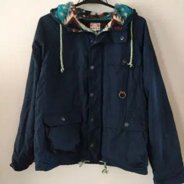 TITICACA 티티카카 네이비 블루종 마운틴 후드티